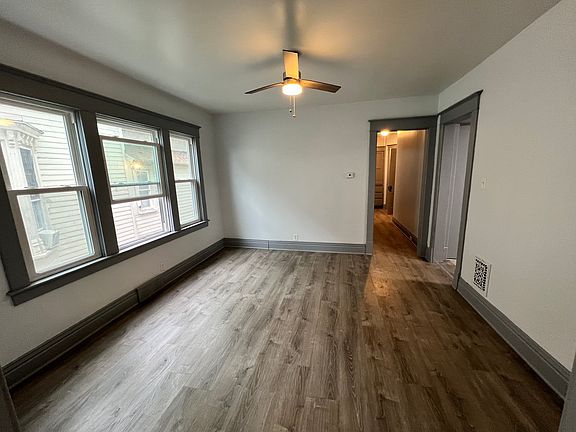 5th image of 267 Breckenridge St