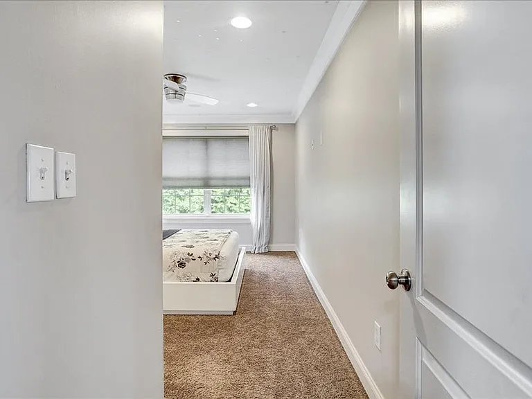 478 Barbara Dr — Photo 15