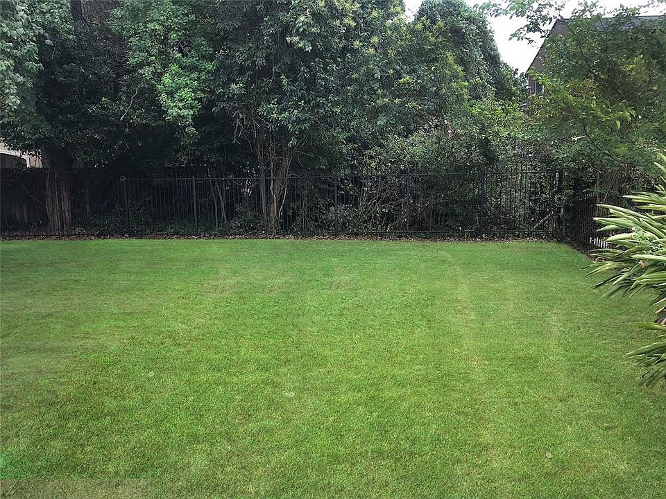 2nd image of 1727 Michigan St