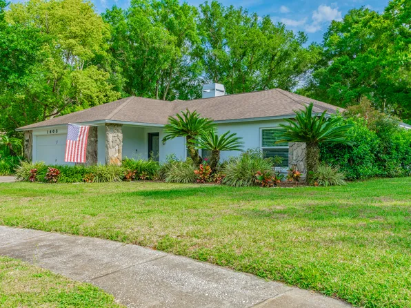 1403 Point Ct, Lutz, FL 33549