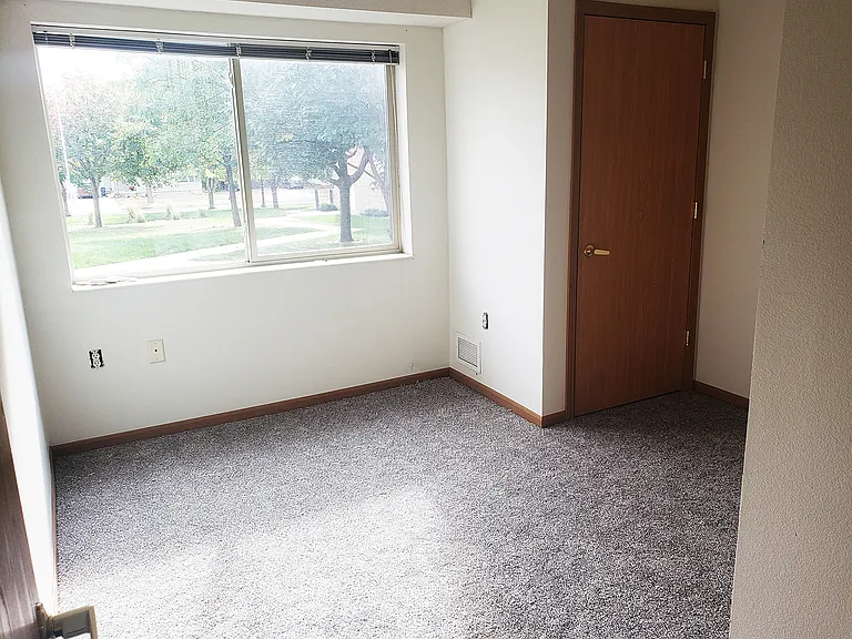 Central Square Apartments — Photo 19