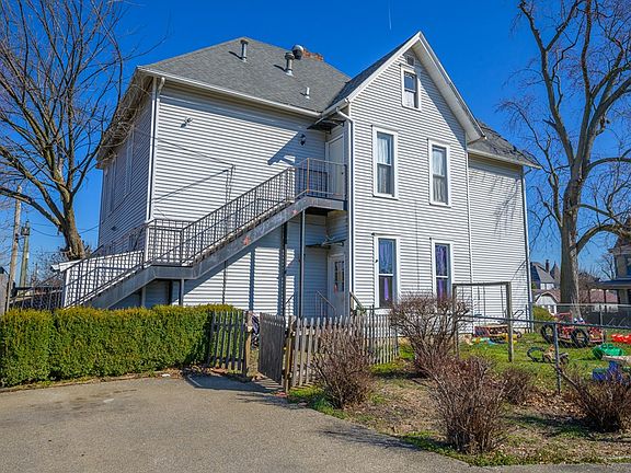 3rd image of 1304 Saint Ann St