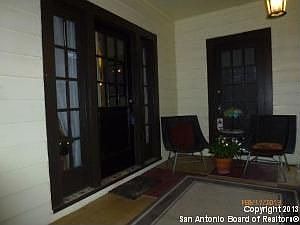 4th image of 307 E Mistletoe Ave