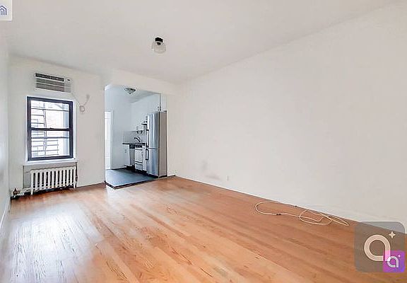 3rd image of 339 E 77th St APT 4W