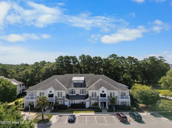 2537 St James Drive SE Apt 705, Southport, NC 28461