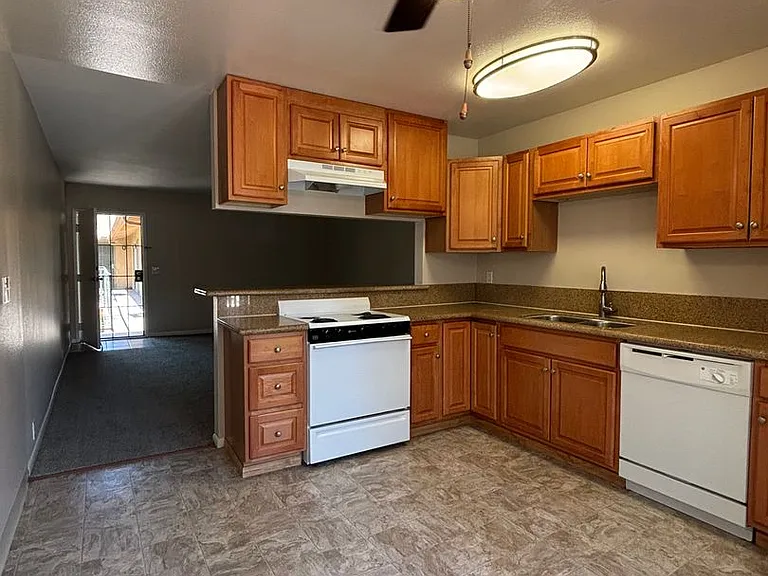 Adobe Falls Investors, LLC — Photo 22