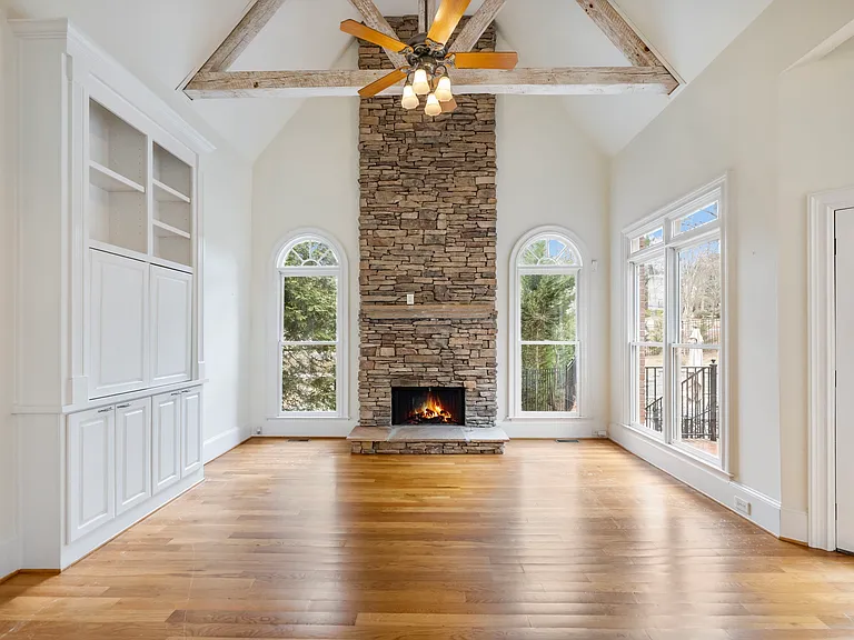 2373 Bronze Oak Ln — Photo 4