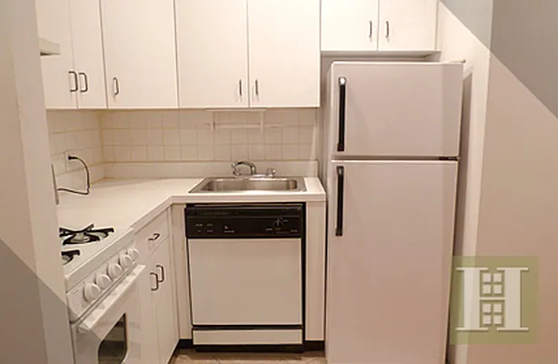 Rented by Halstead Real Estate | media 115