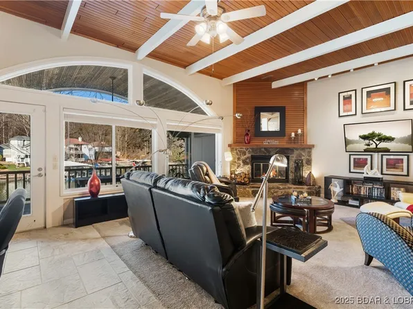 6620 E Lake Point Dr #28, Osage Beach, MO 65065