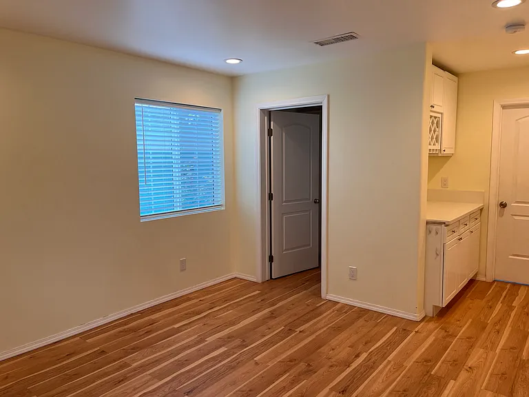 17015 S Denker Ave #B — Photo 11