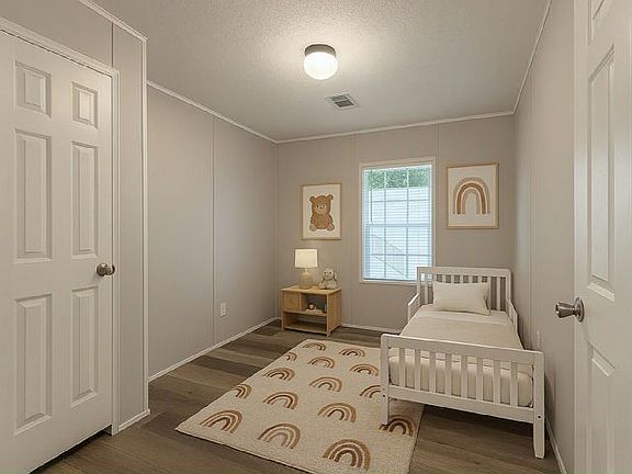4th image of 7042 Greenbrier Village Dr #48