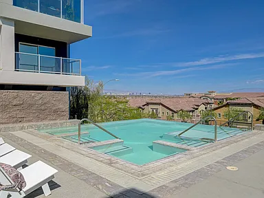 Vantage Lofts Apartments