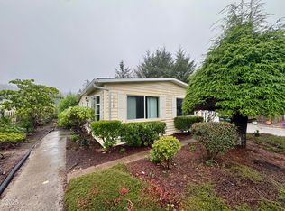 3318 NE Coos St, Newport, OR 97365