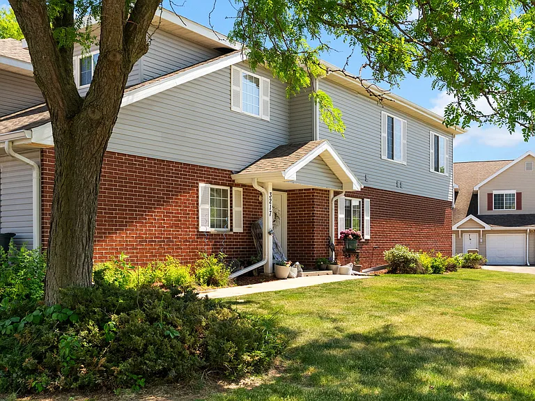 3225 Stonecreek Dr #1 — Photo 24