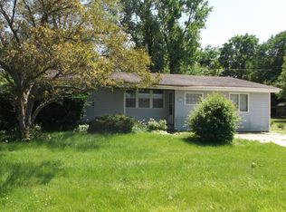 2221 Rolling Ridge Ln, Lindenhurst, IL 60046