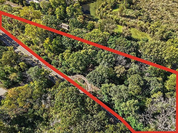 4th image of 1101 Goose Lake Rd