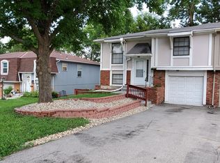 9442 Goddard St, Overland Park, KS 66214