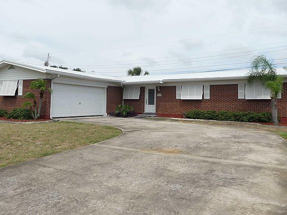 2nd image of 1350 Holt Dr