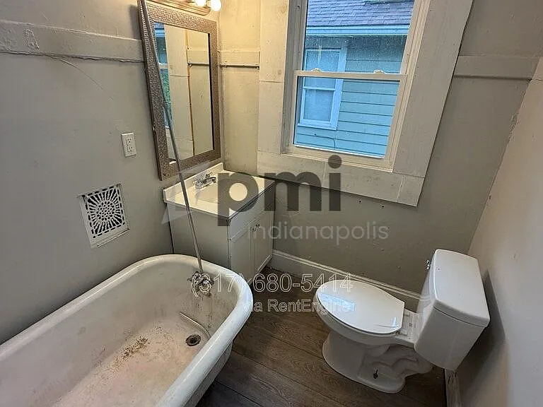 3502 N Kenwood Ave — Photo 10