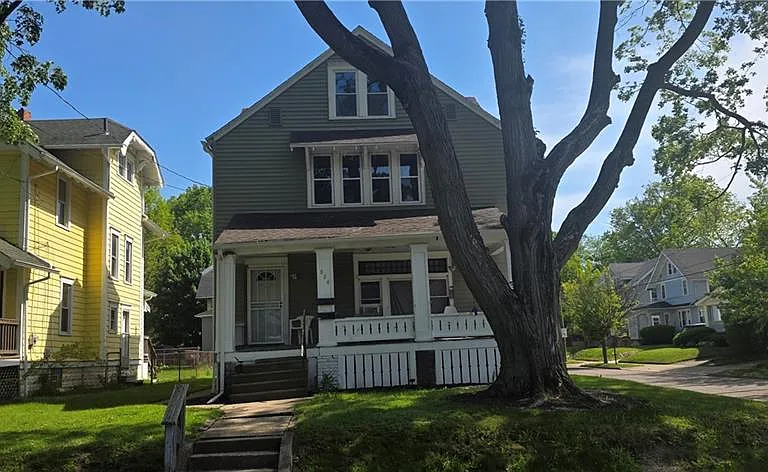 804 Work Dr — Photo 2