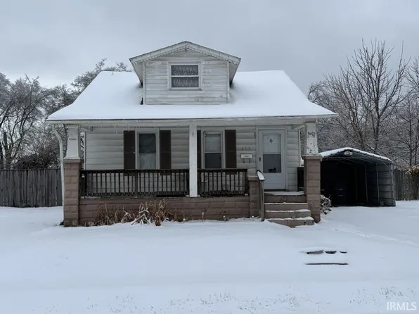 833 W Idlewild Dr, Evansville, IN 47710