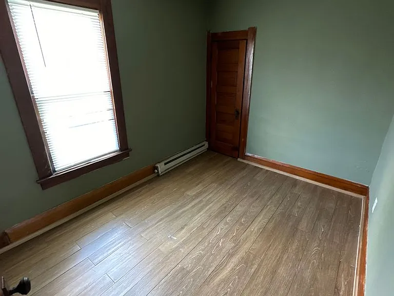 523 Nicholas St — Photo 6