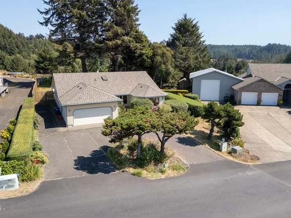 989 NW Estate Dr, Seal Rock, OR 97376