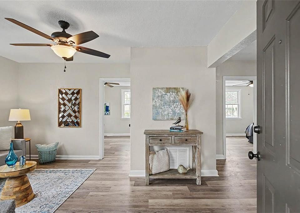 1st image of 3513 Commonwealth Ave