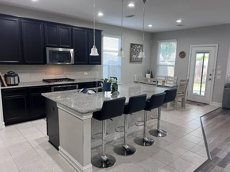 3213 Wiltshire Horn Ave — Photo 4