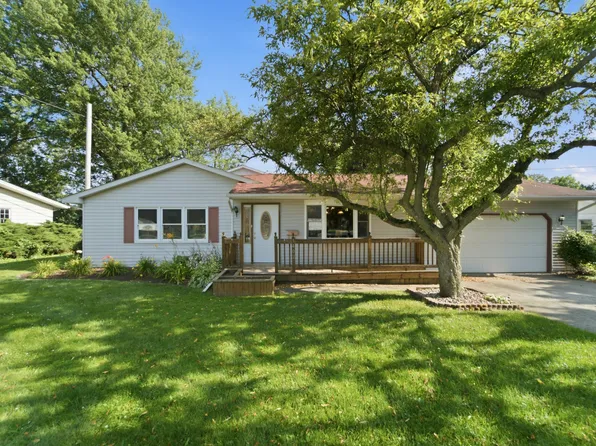 1402 Wood St, Valparaiso, IN 46383