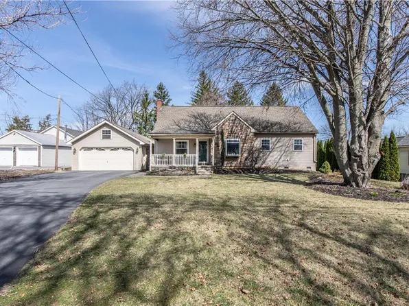 203 Lincoln Ave, Stockertown, PA 18083