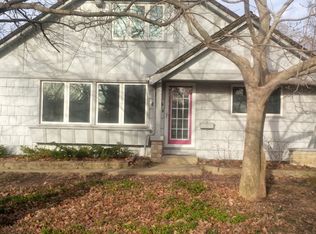 4216 Washington St, Downers Grove, IL 60515