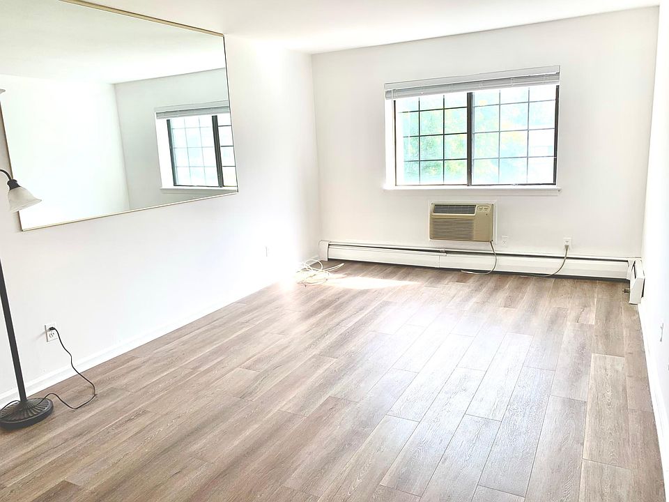 1st image of 2 Elmwood Park Dr APT 413