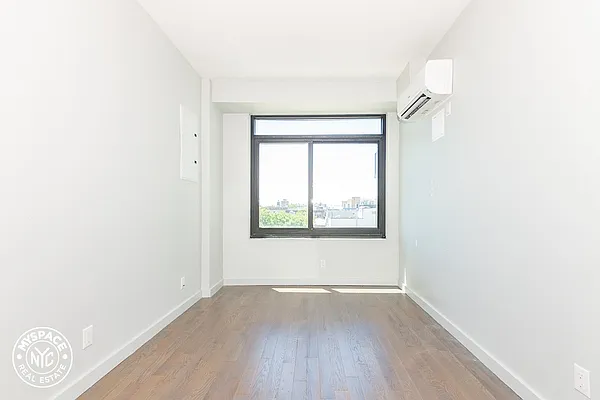 Rented by MySpaceNYC | media 68