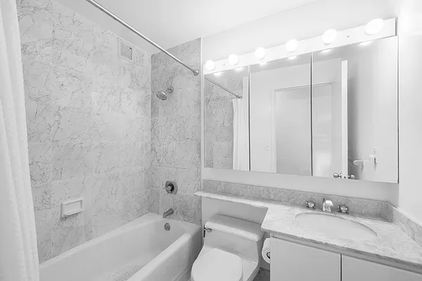 Rented by Tabak Real Estate | media 7