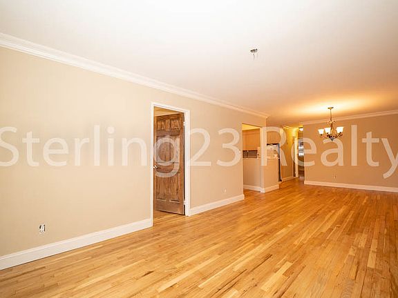 3rd image of 20-18 29th St #2A