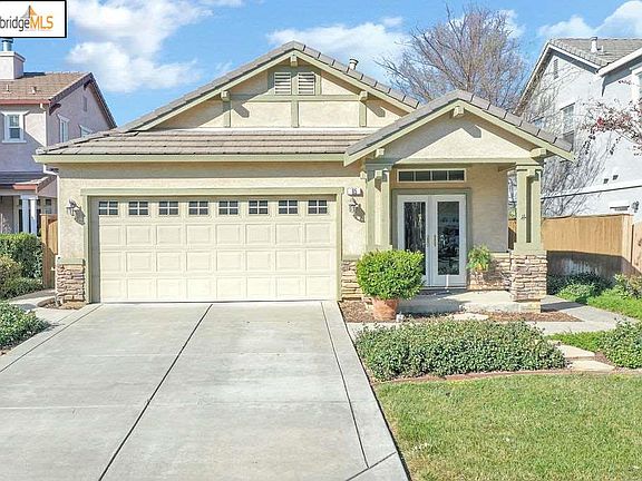 2nd image of 65 Lexington Ct