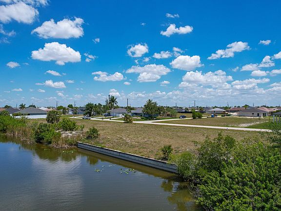 3rd image of 904 NW 12th Avenue