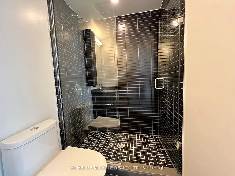 86 Dundas St E #1603 — Photo 20