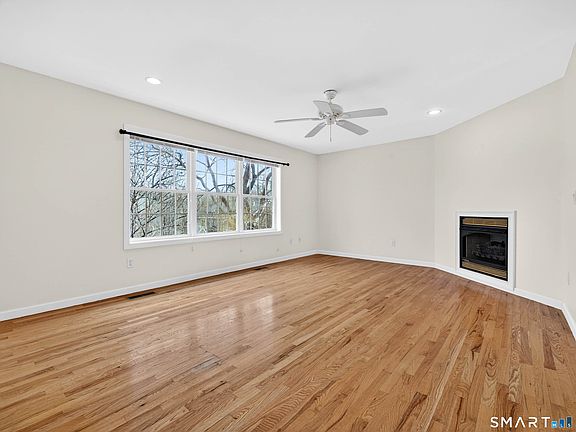 4th image of 86 Corey Lane