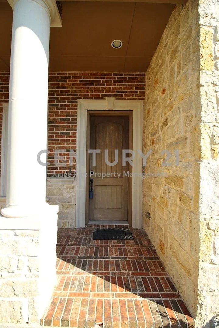 Exquisite 2-Story 5/5.5/3 in Frisco ISD For Rent! — Photo 2