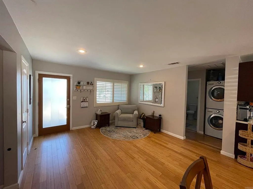 4 bed, 1497 sqft, $4,600 — Photo 4