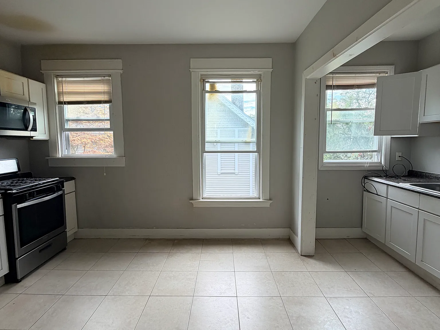 3 bed, $2,150 — Photo 3