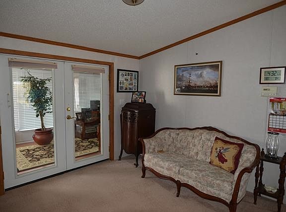 2nd image of 352 N Skyline Dr