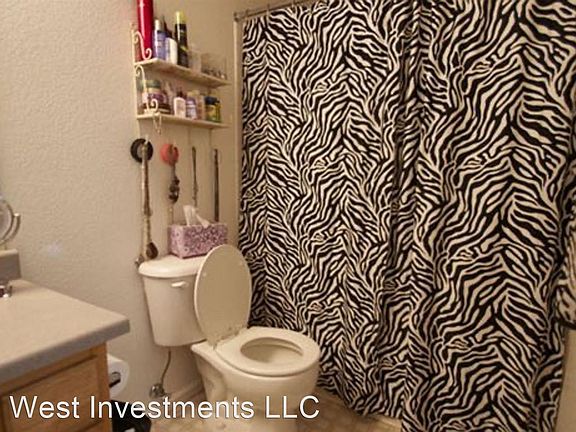 3rd image of 845 30th St #8181759