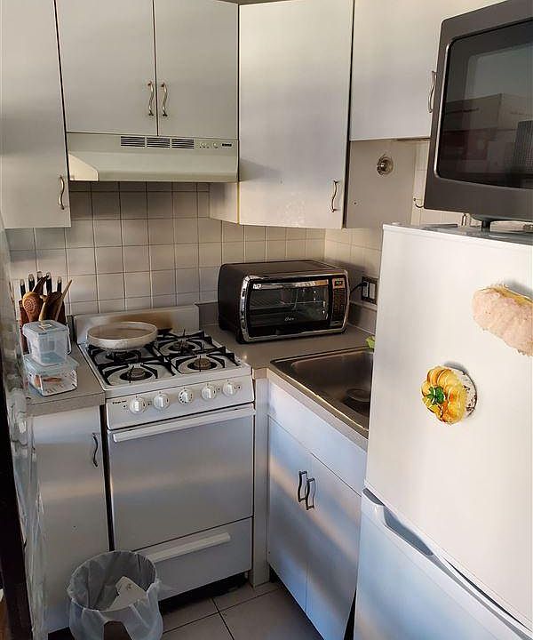 2nd image of 160 Saint Botolph St #10AD