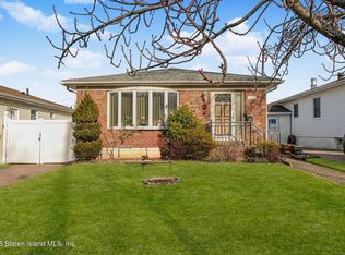 1355 Arden Ave, Staten Island, NY 10312