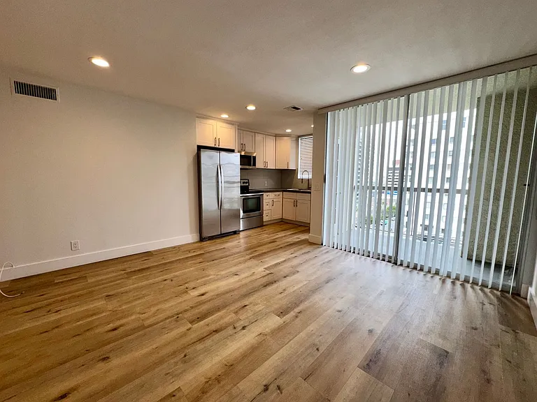 10751 Wilshire Blvd #1404 — Photo 5