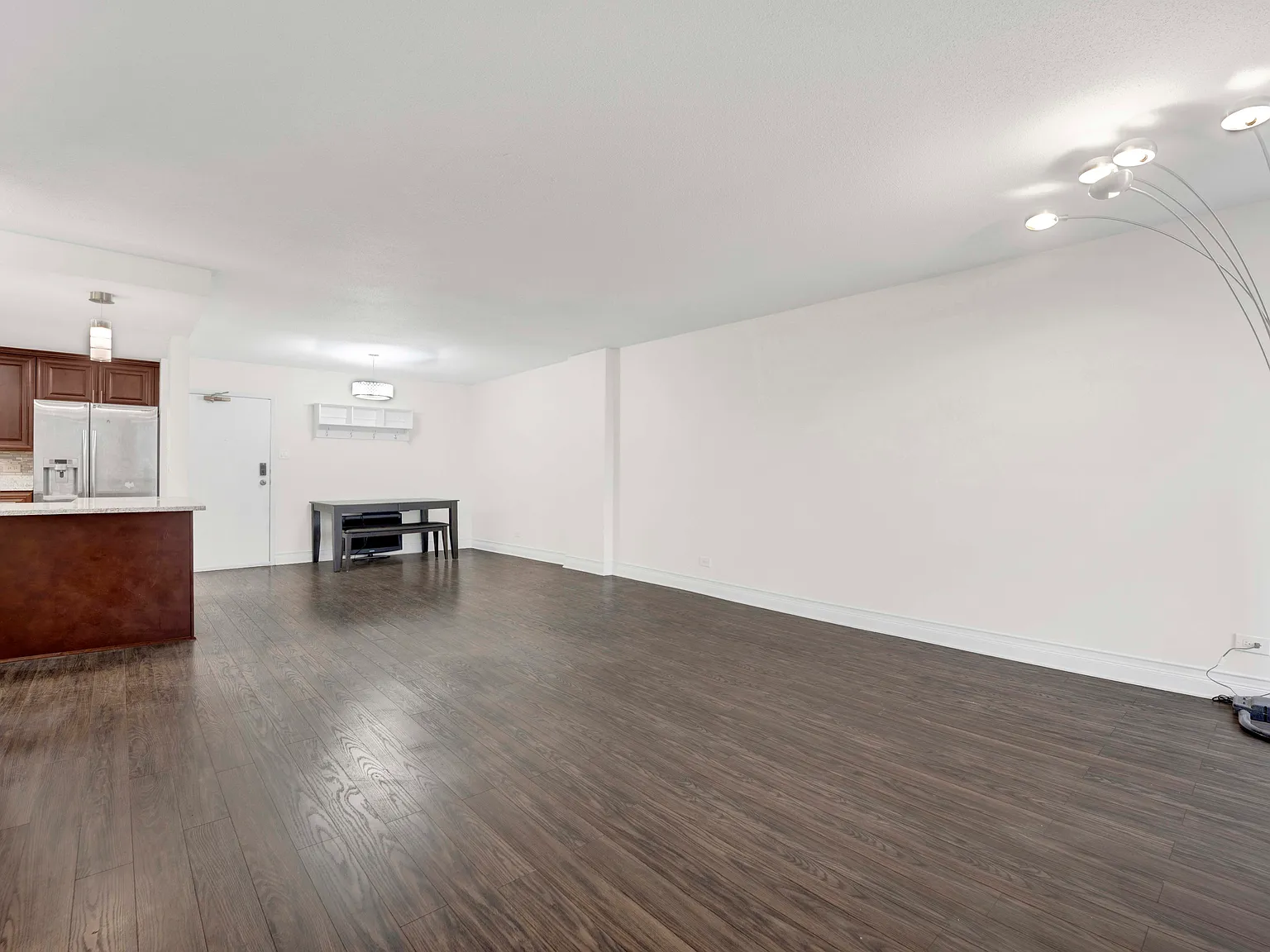 2 bed, 1370 sqft, $2,600 — Photo 4