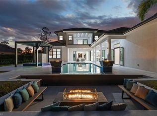 2272 Oakes BLVD, NAPLES, FL 34119